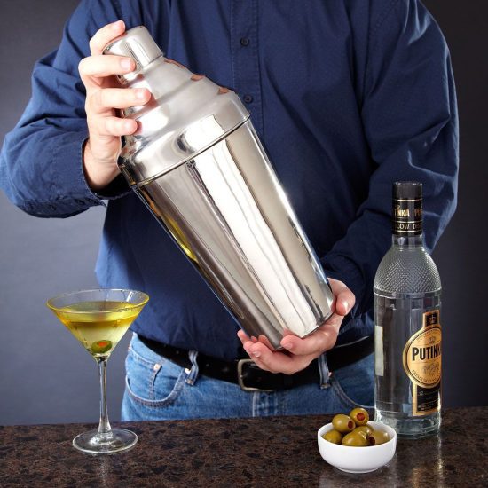 This Nifty Tumbler Add-on Lets You Store Alcohol In The Lid For A Second  Drink