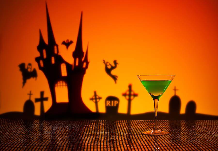 Top 10 Frighteningly Easy Halloween Cocktails - HomeWetBar