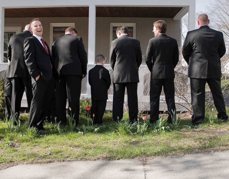 World’s 10 Worst Groomsmen & the Wedding Disasters They Created - HomeWetBar