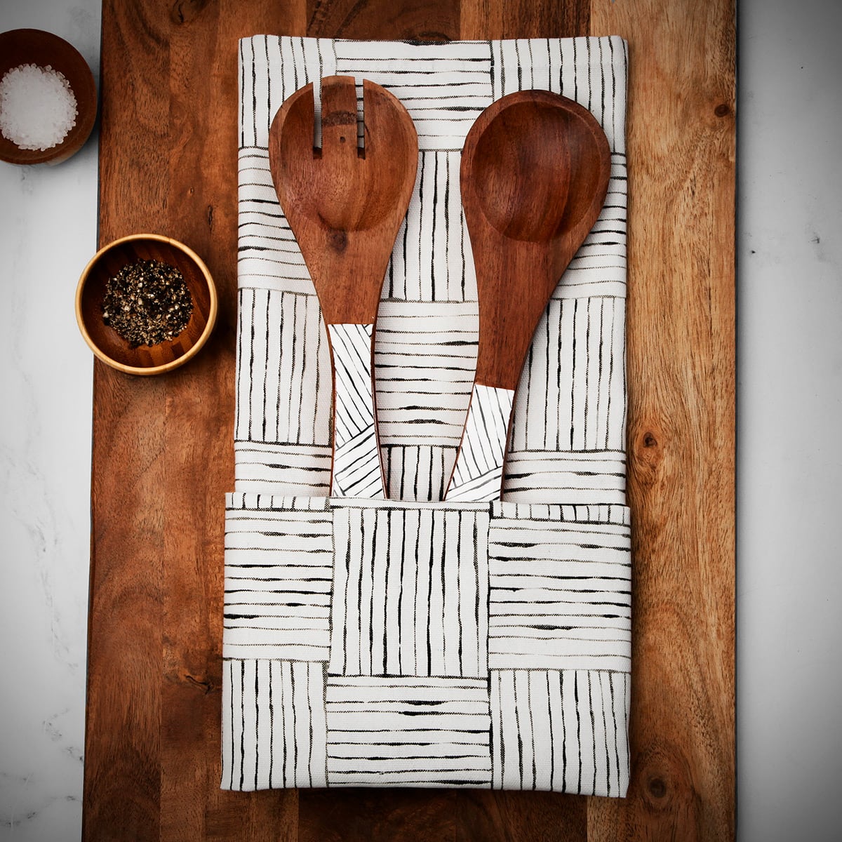 Edgewood Acacia Serving Utensils with Matching Tea Towel