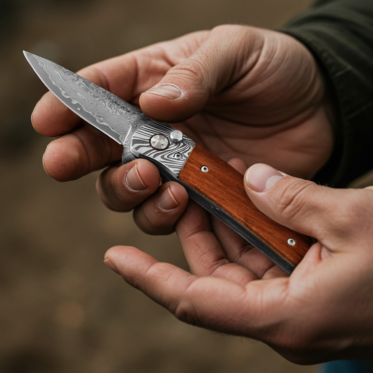 Gentlemans Damascus Steel Pocket Knife