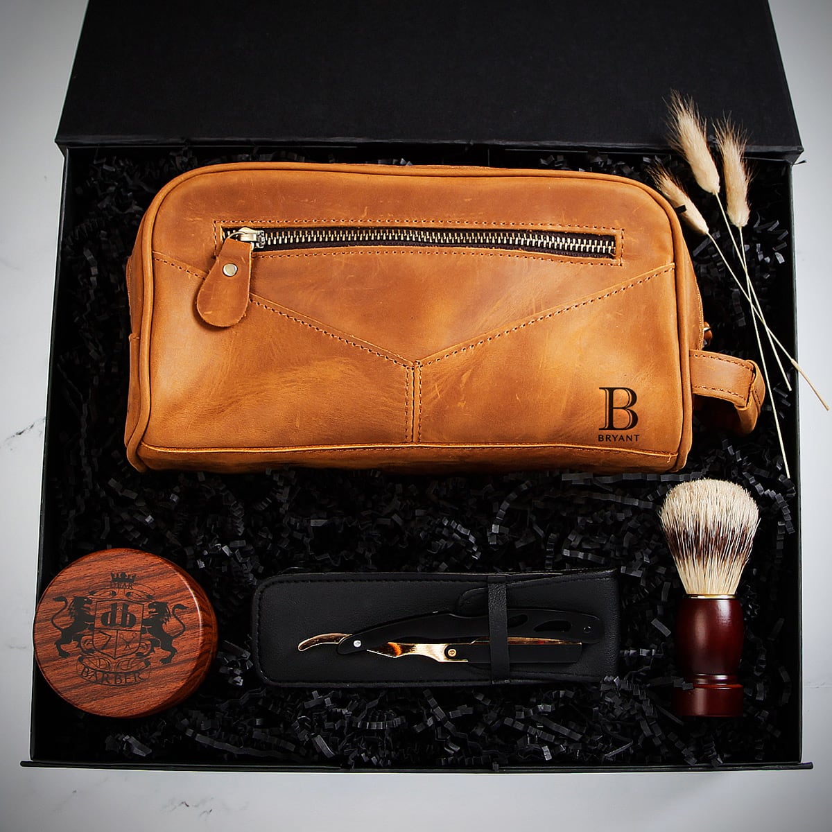 Gentlemen's Shaving Kit with Custom Men's Toiletry Bag
