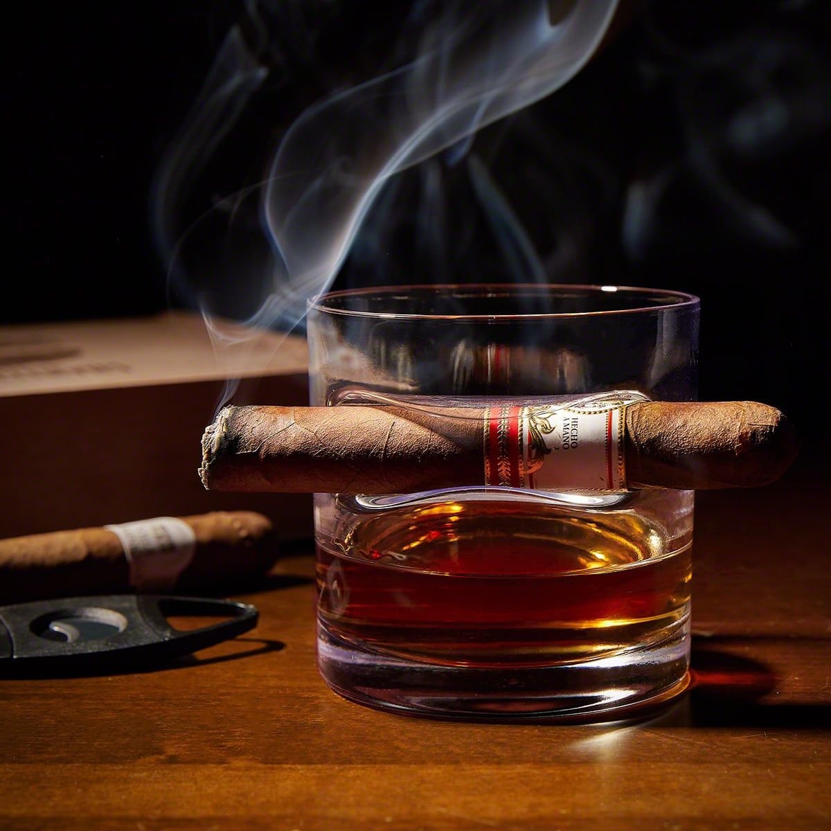 Custom Oxley Cigar Glass and Cedar-Lined Cigar Case, Brown Leather