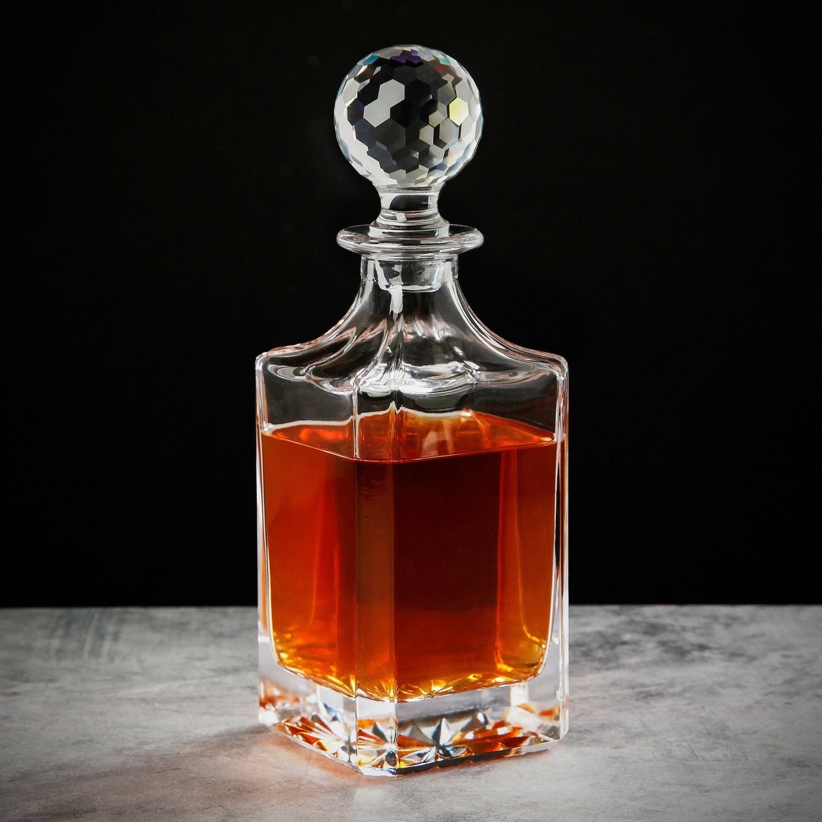 Par Excellence Custom Whiskey Decanter with Faceted Crystal Stopper