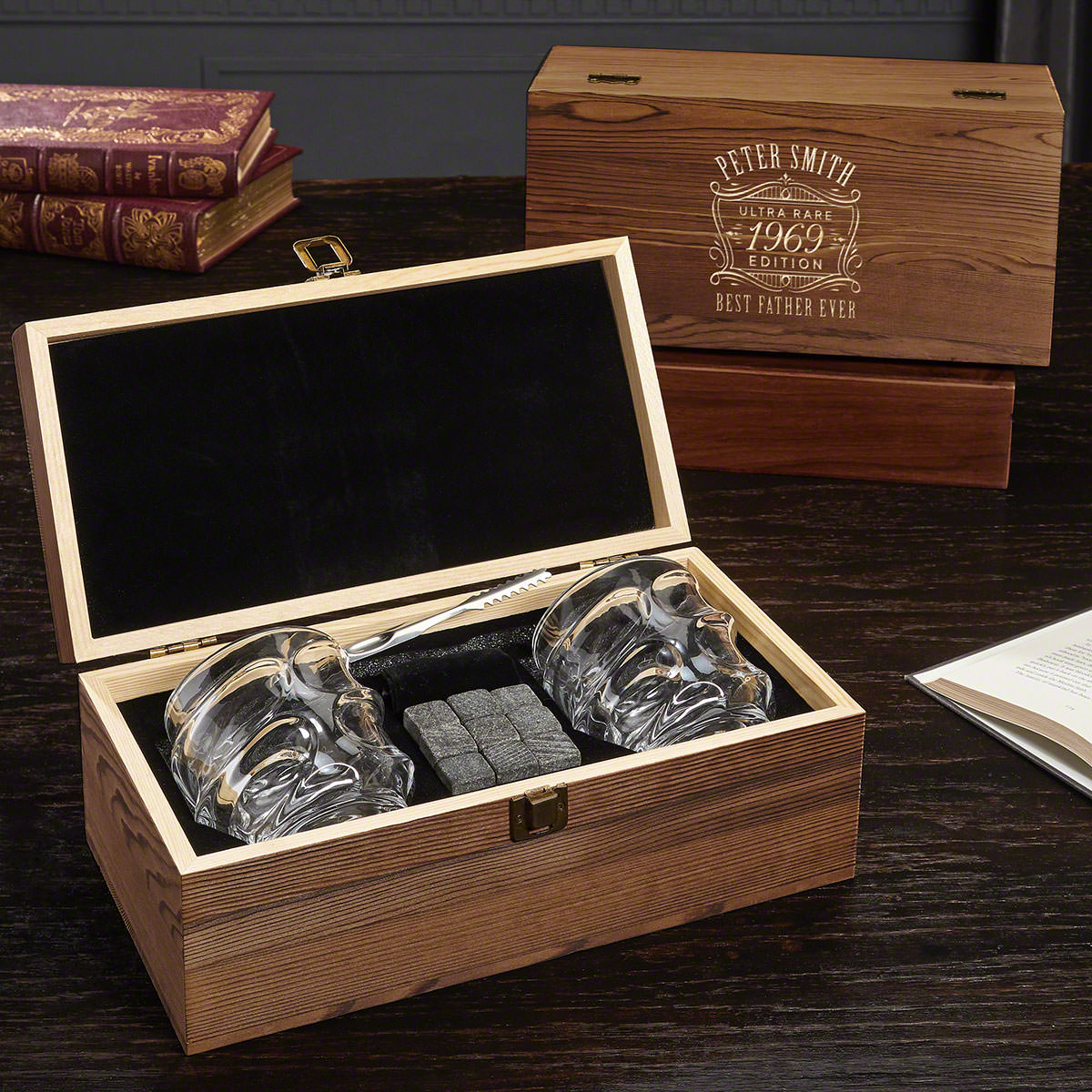 Engraved Sculpted Whiskey Gift Set