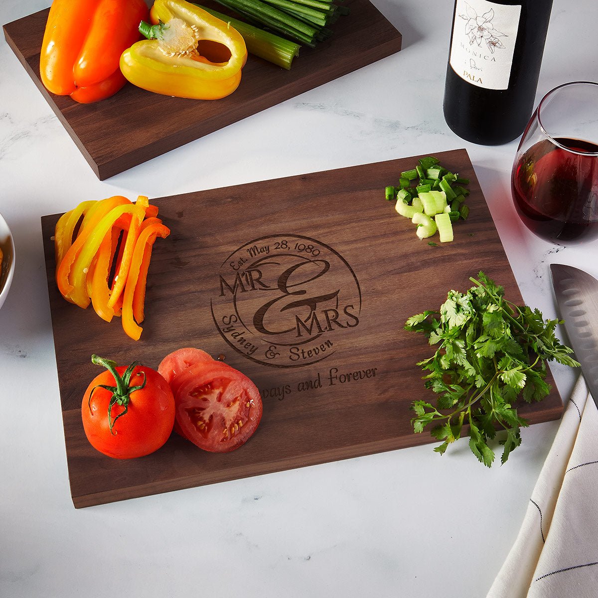 Walnut Engraved Cutting Board - Small (0.75in Thick)